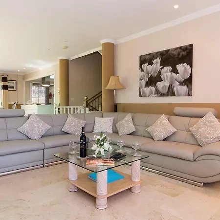 Villa Alejandra *